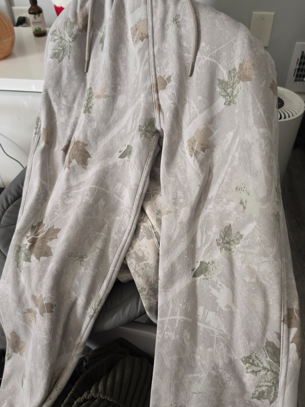 Abercrombie & Fitch Men's Leaf Camo Joggers - Light Gray, Tan, Green